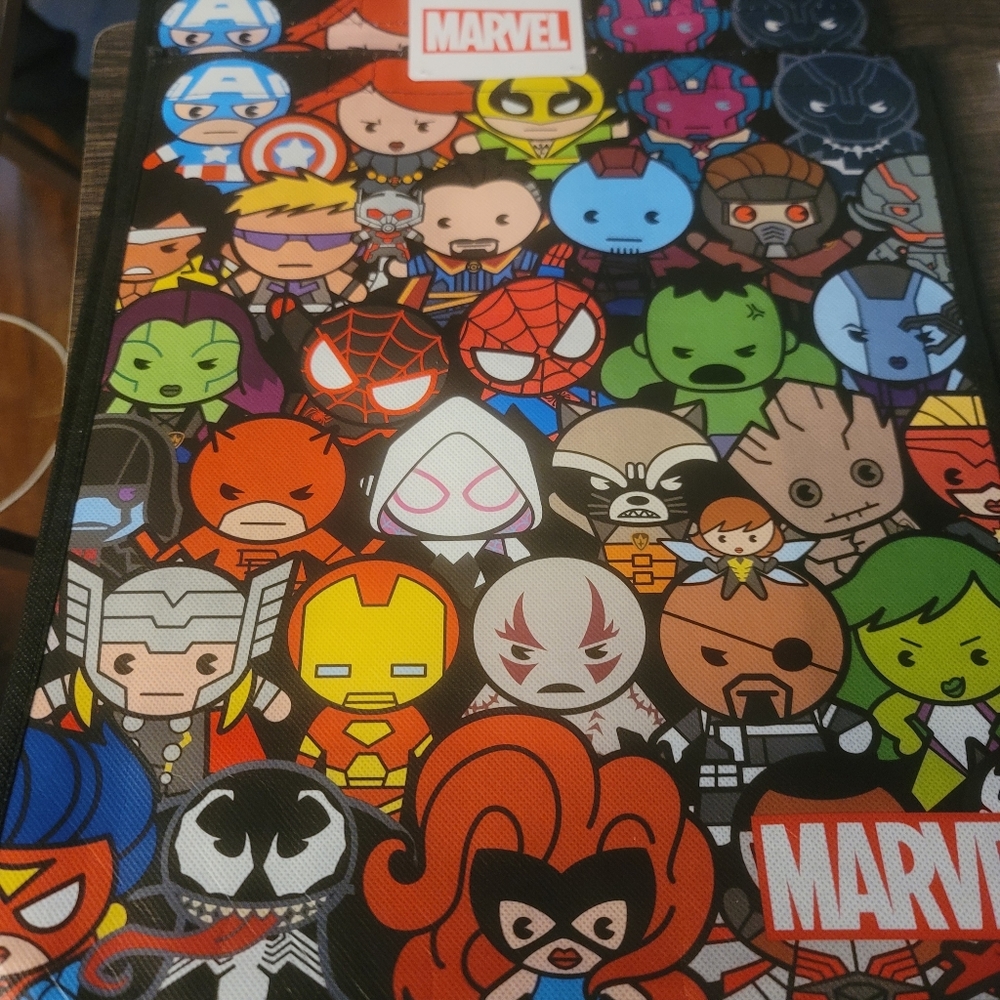 Disney's Marvel reusable tote bag . Set of two